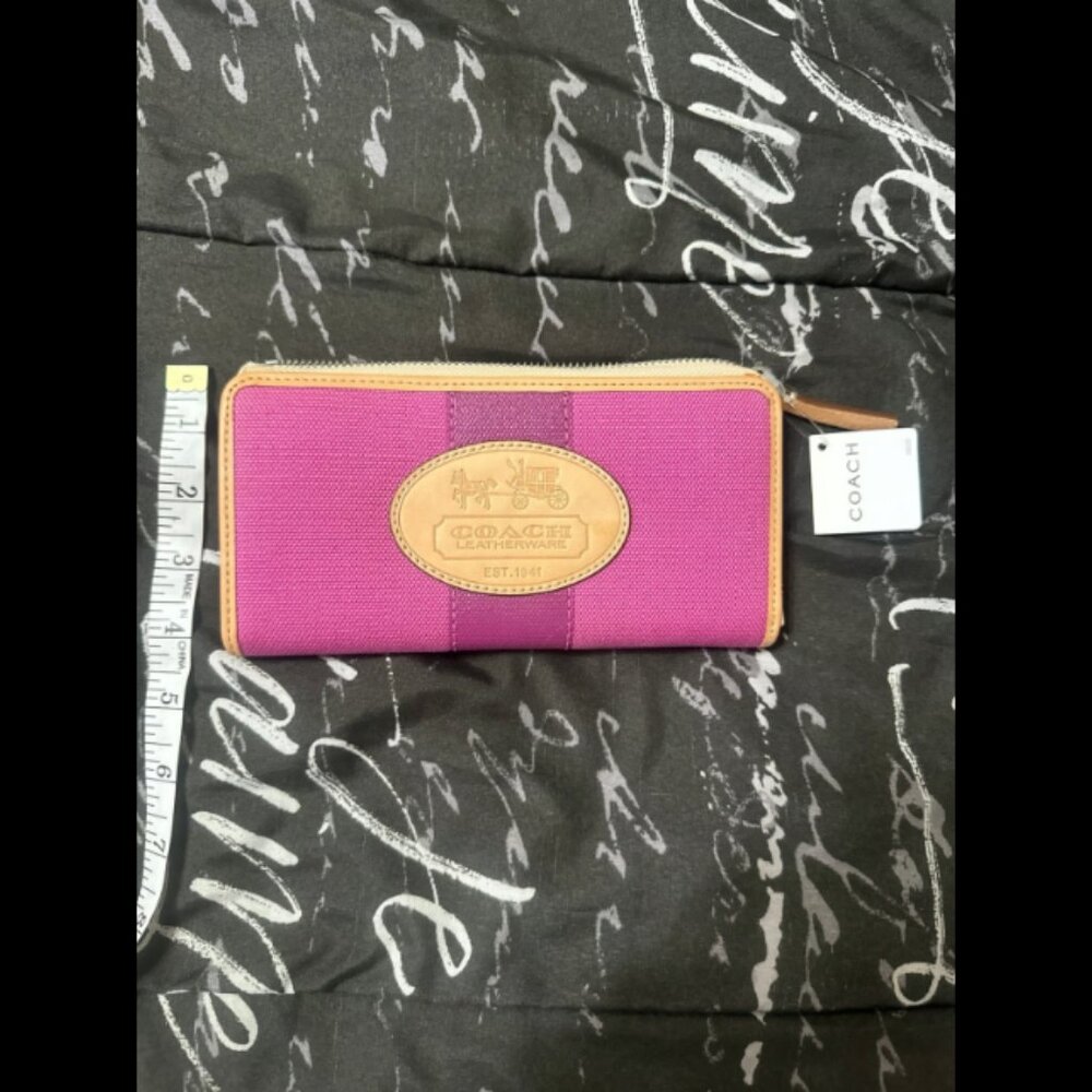 Coach Wallet - Picture 2 of 6